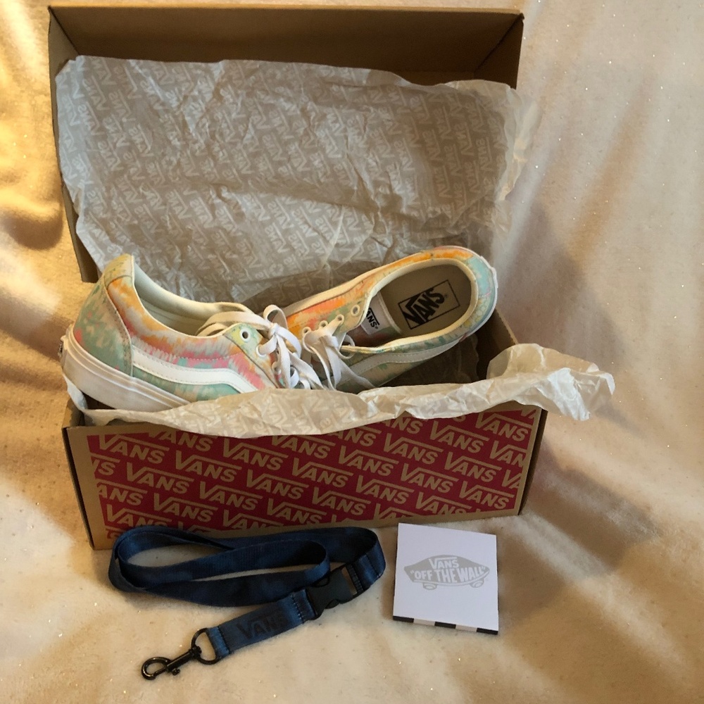 VANS WARD PSYCHEDELIC TIE DIE GIFT SET